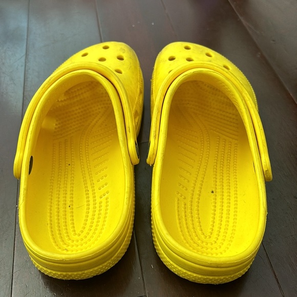 Yellow Crocs - Picture 4 of 5